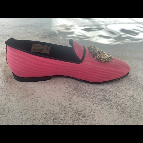 Dolce and Gabanna women’s pink silk Amore flat loafers. Worn once. Size 39. - Picture 6 of 8